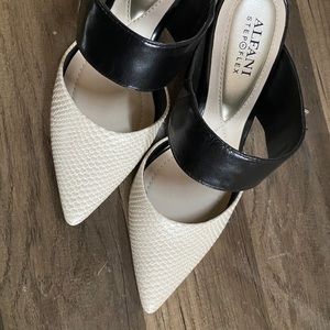 Alfani Step N’ Flex Jalessia Pointed-Toe Mules